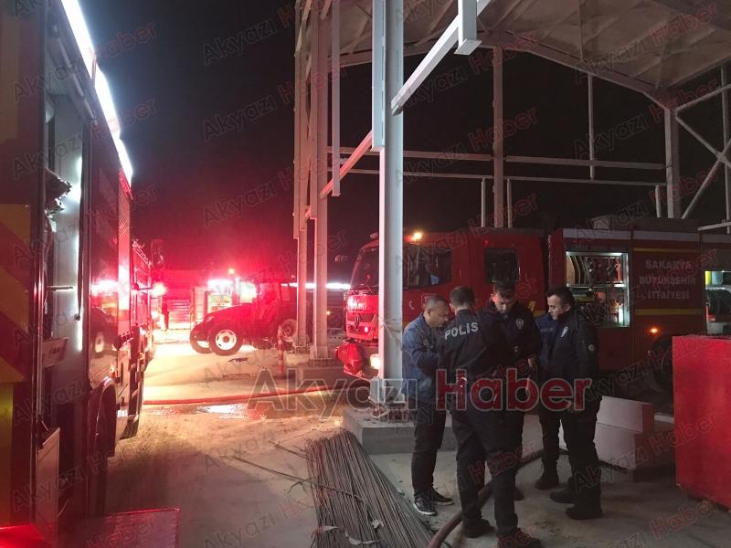 Traktör fabrikası'nın içinde bulunan otomotiv boyahanesinde yangın