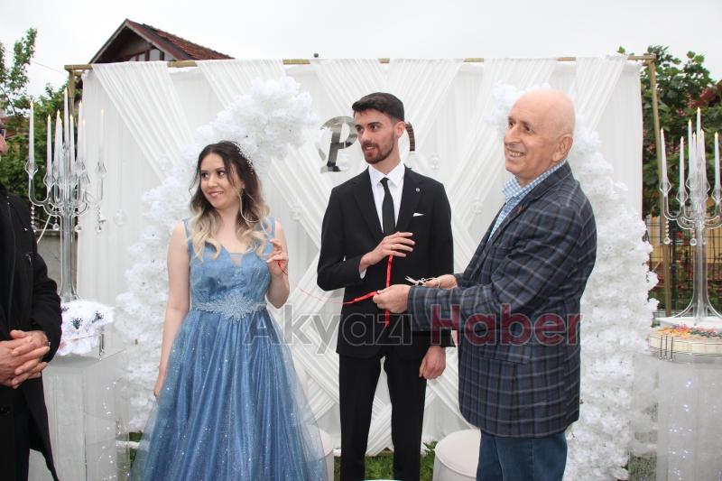 Pınar Yıldırım ve Uğur Boğaz nişanlanarak evlilik yolunda ilk adımı attılar