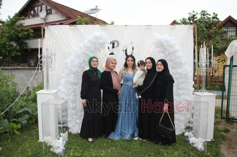 Pınar Yıldırım ve Uğur Boğaz nişanlanarak evlilik yolunda ilk adımı attılar