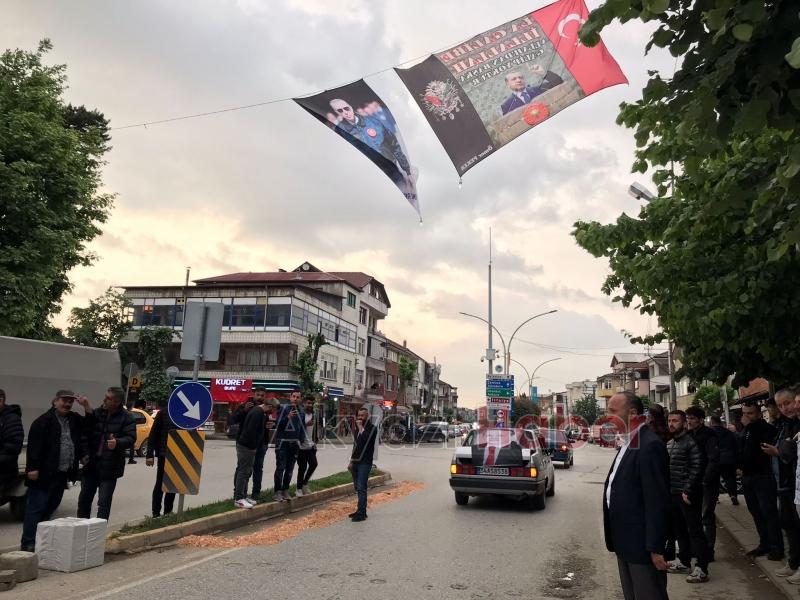 Akyazı'da kutlamalar başladı