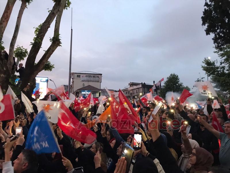 Akyazı'da kutlamalar başladı