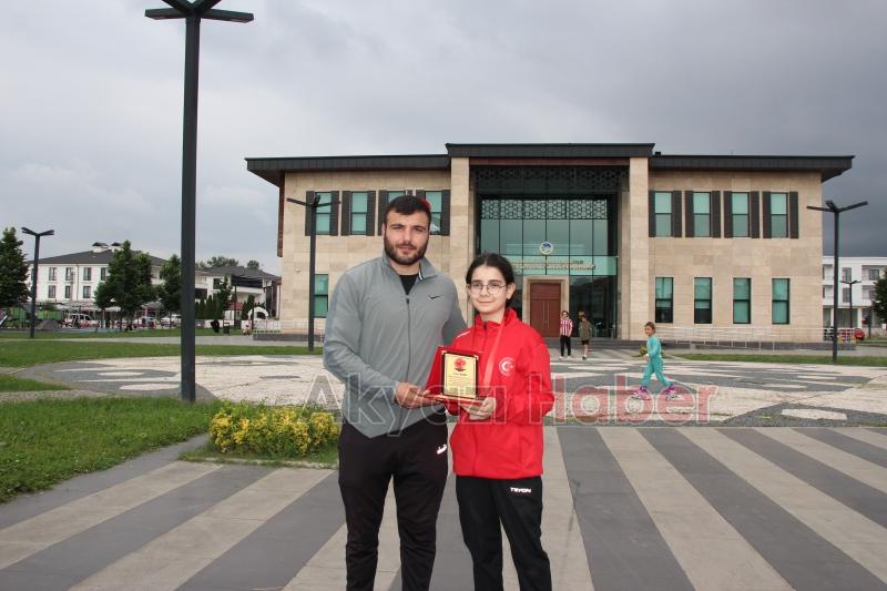 Balkan Şampiyonları Akyazı’da Karşılandı