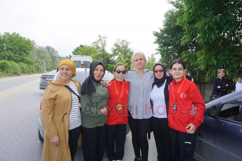 Balkan Şampiyonları Akyazı’da Karşılandı