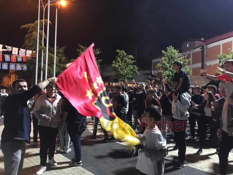 Galatasaray’ın şampiyonluğu Akyazı'da kutlandı