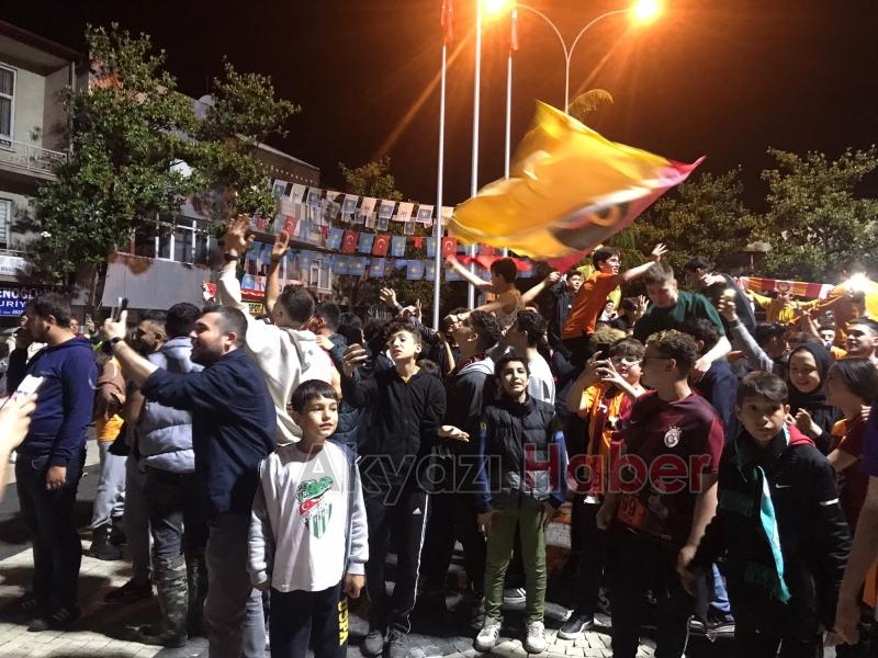 Galatasaray’ın şampiyonluğu Akyazı'da kutlandı