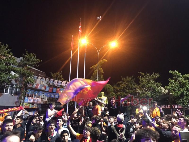 Galatasaray’ın şampiyonluğu Akyazı'da kutlandı