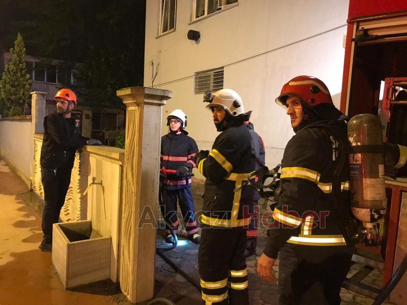 Bina Yangını İhbarı Çöp Yangını Çıktı