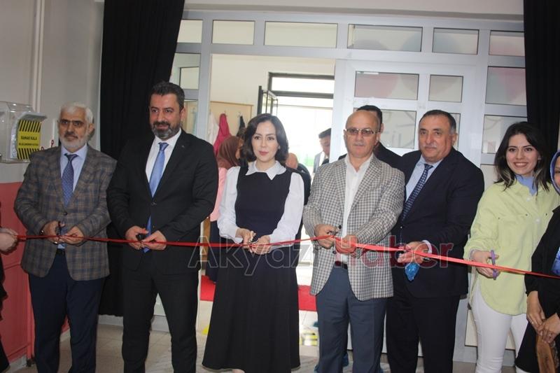 Karapürçek'te yıl sonu sergisi düzenlendi