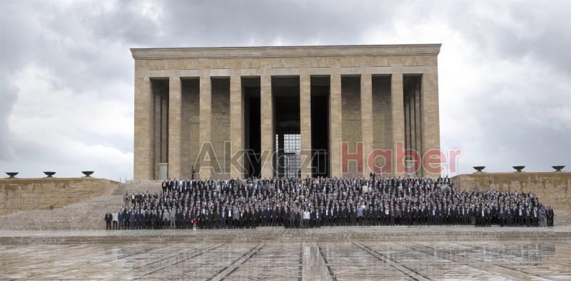 ATSO yönetimi Anıtkabir'deki törene katıldı