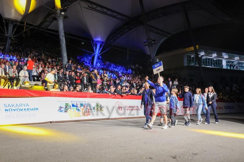 Dünya Şampiyonası lansmanında unutulmaz şovlar