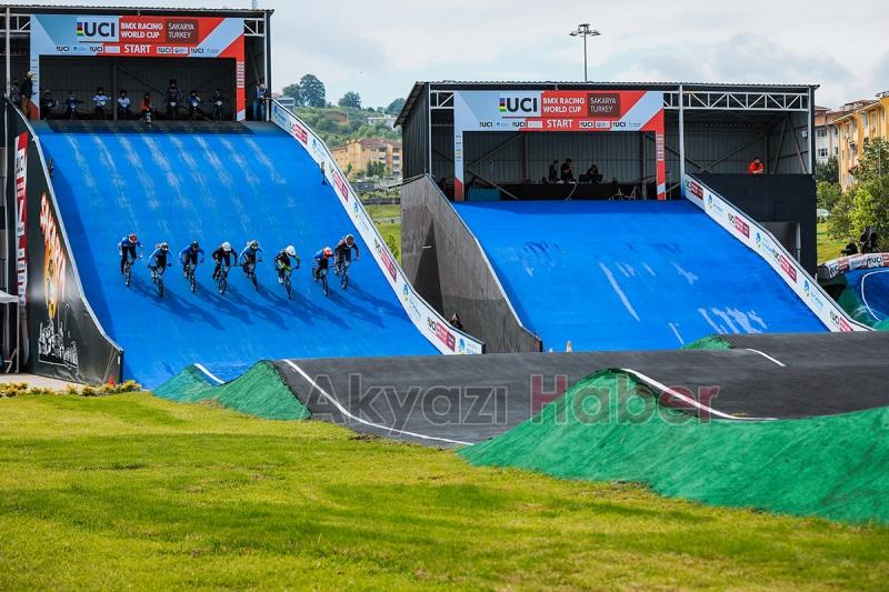 Dünya Kupası yarışlarının ilk günü tamamlandı