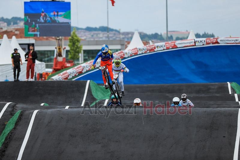 Dünya Kupası yarışlarının ilk günü tamamlandı