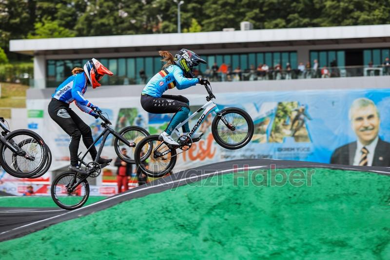 Dünya Kupası yarışlarının ilk günü tamamlandı