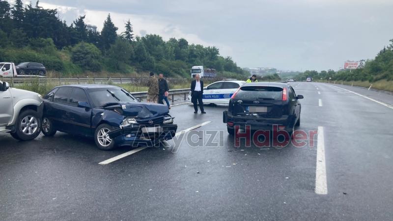 Otoyolda 14 araç birbirine girdi