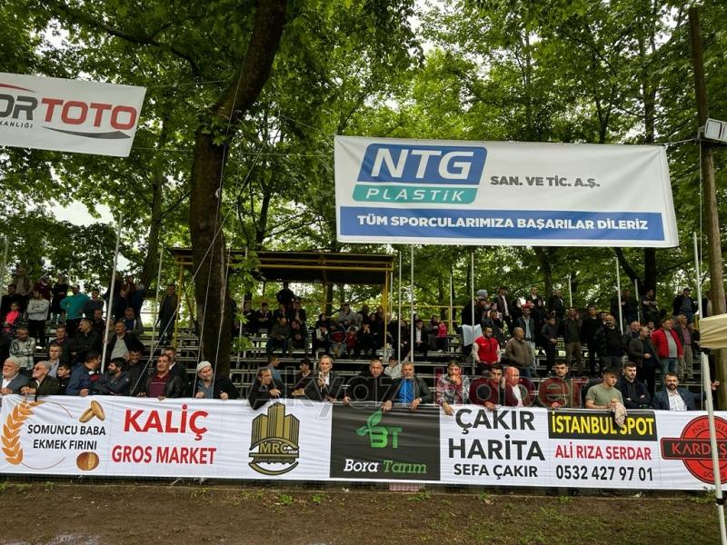 Pehlivanlar Akbalık Yağlı Güreşleri'nde er meydanına çıktı