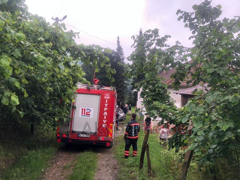 Pat pat garajda yanmaya başladı