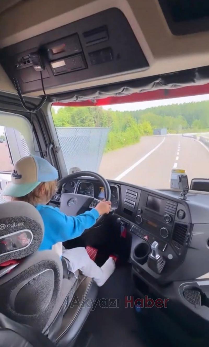 4 yaşındaki Zayn tırı oyuncak gibi kullandı