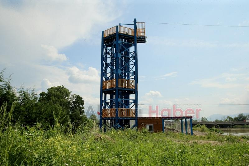 Sakarya Nehri'nde zipline parkuru tamamlandı