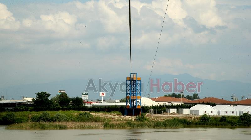 Sakarya Nehri'nde zipline parkuru tamamlandı