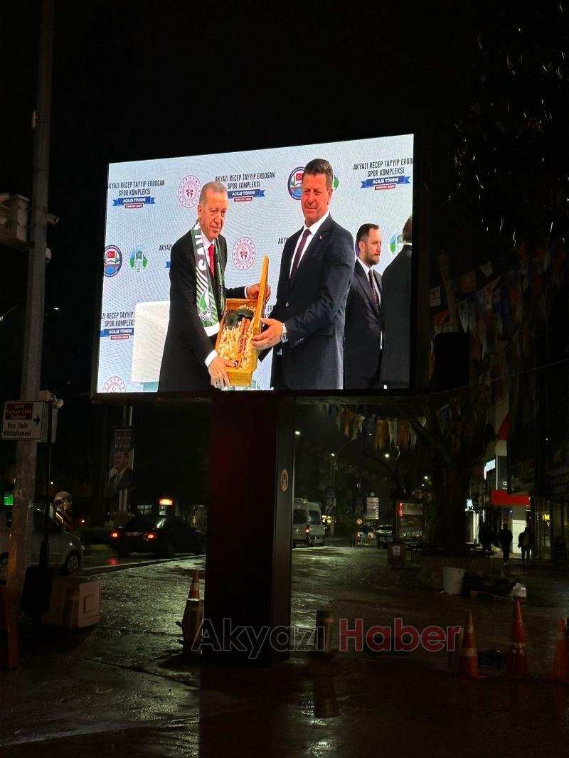 İlçe Merkezinde yollar içler acısı