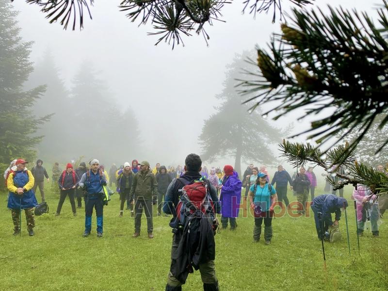 Doğa tutkunları Karagöl ve Acelle’de yürüdü