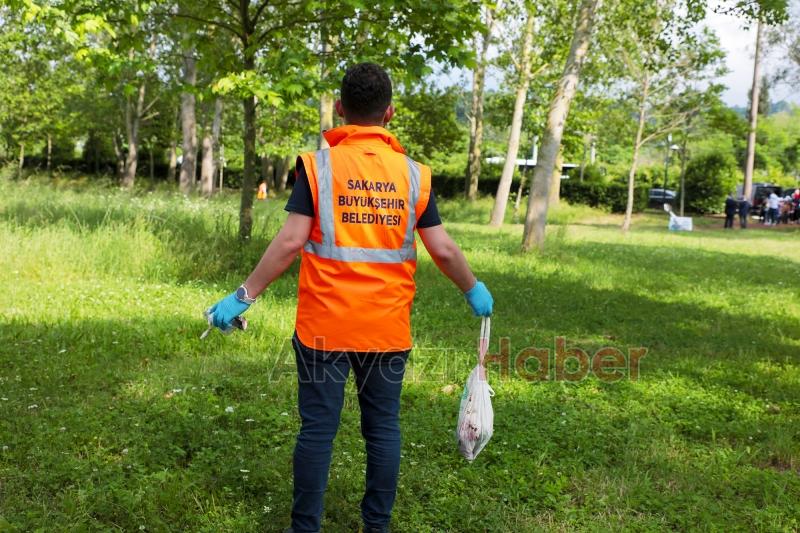 Sapanca Gölü’nden çıkan atıklar görenleri şaşırttı