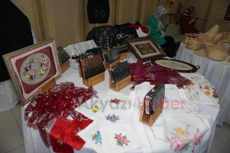 Karapürçek'te Hayat Boyu Öğrenme Haftası sergisi düzenlendi