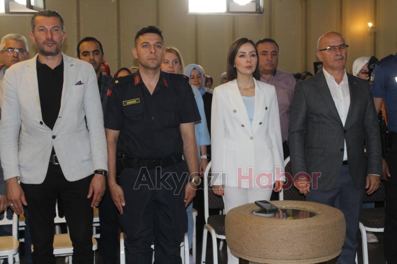 Karapürçek'te Hayat Boyu Öğrenme Haftası sergisi düzenlendi