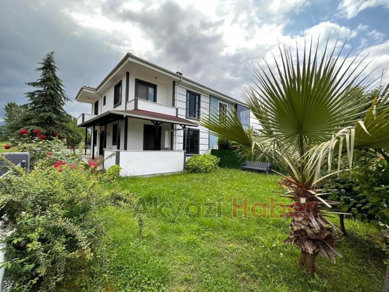 Yasin Emlak'tan satılık bahçeli lüx dublex villa