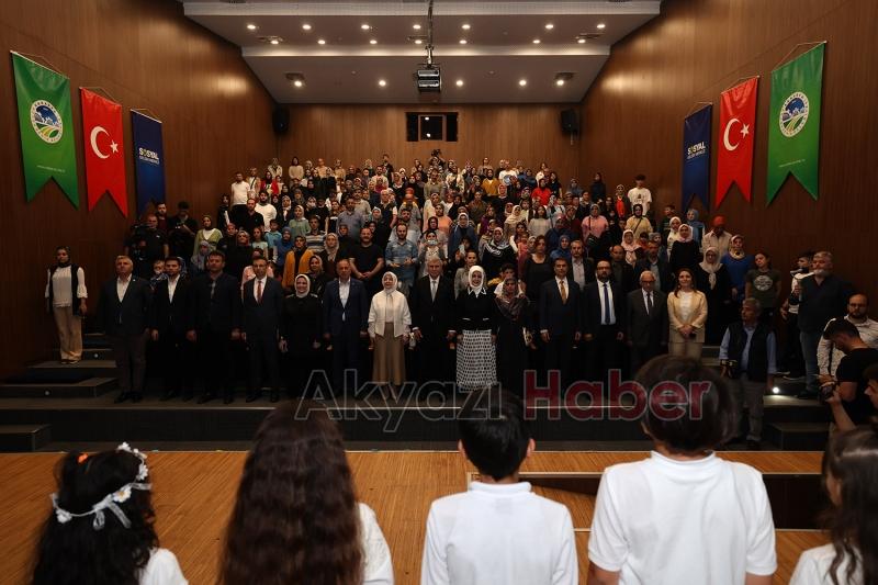 Akyazı SGM’de yılsonu programı coşkusu