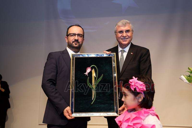 Akyazı SGM’de yılsonu programı coşkusu