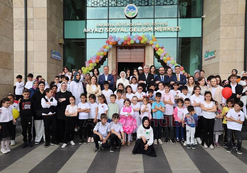 Akyazı SGM’de yılsonu programı coşkusu