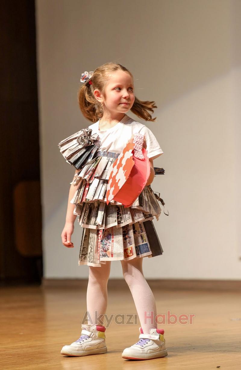 Akyazı SGM’de yılsonu programı coşkusu