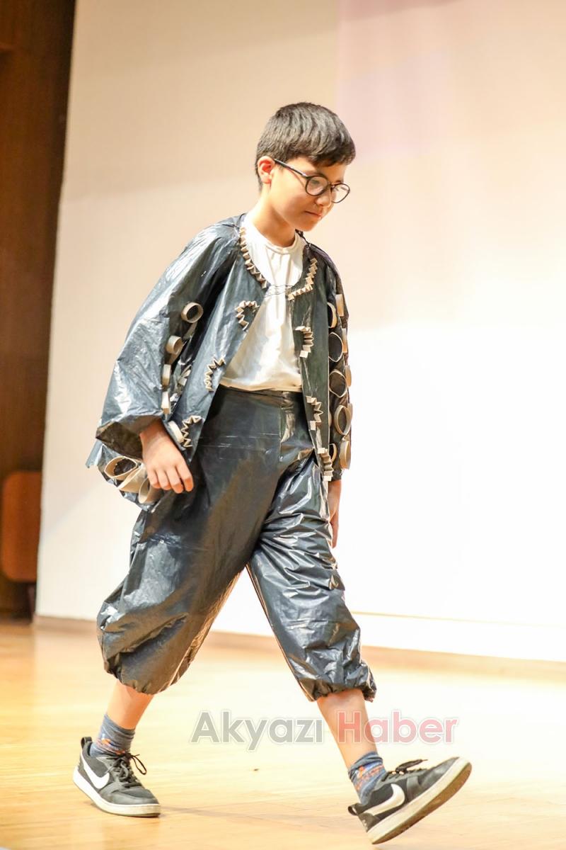 Akyazı SGM’de yılsonu programı coşkusu