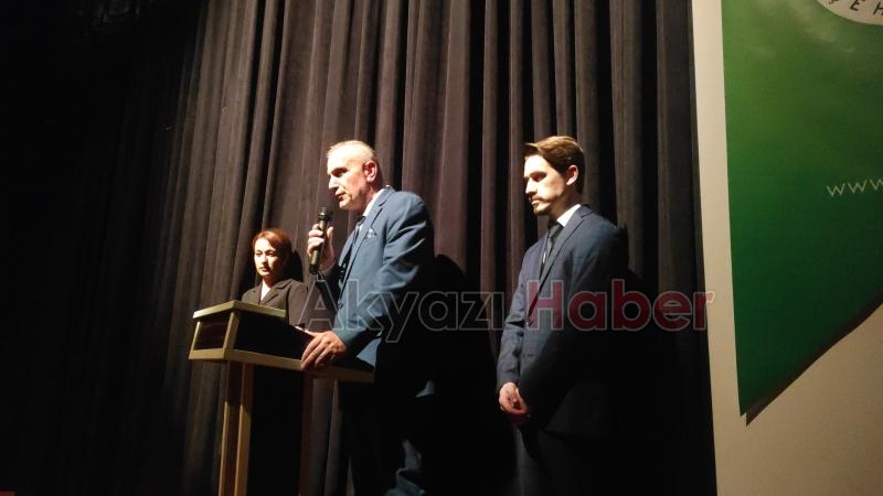 Vakıf İlk Ve Ortaokulunun düzenlediği Şiir Dinletisi Gönülleri Okşadı