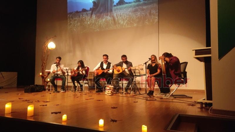 Vakıf İlk Ve Ortaokulunun düzenlediği Şiir Dinletisi Gönülleri Okşadı