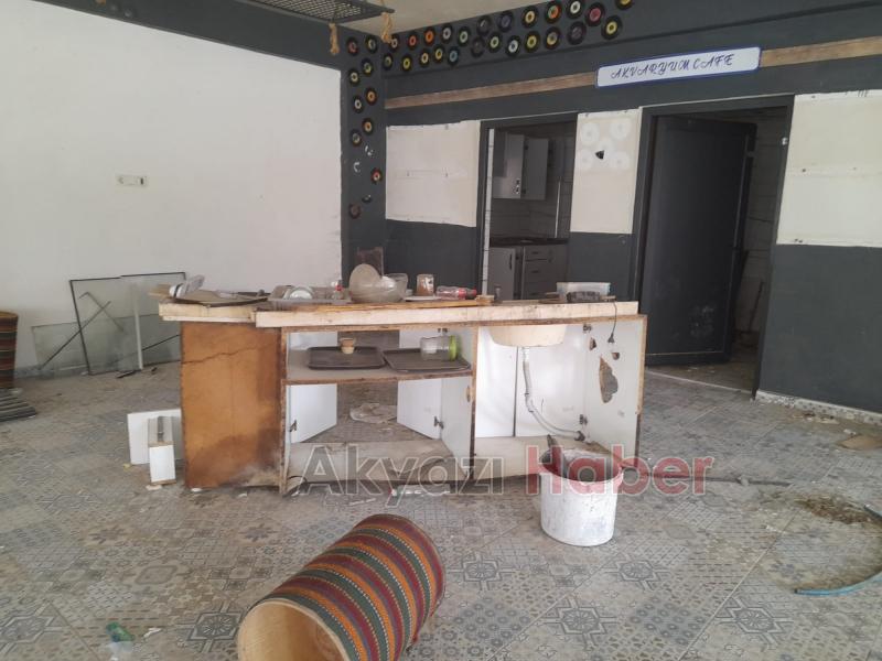 Önce kafe yapıldı sonra devren kiralık tabelası asıldı!