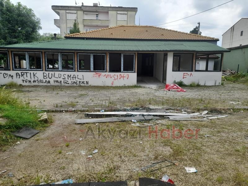 Önce kafe yapıldı sonra devren kiralık tabelası asıldı!