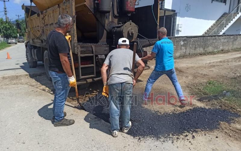 Akyazı ilçesinde Asfalt Yama Çalışmaları Başladı