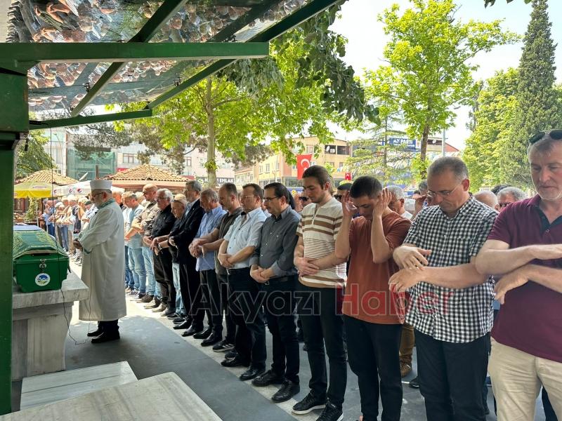 Ergin Orhan dualarla toprağa verildi.