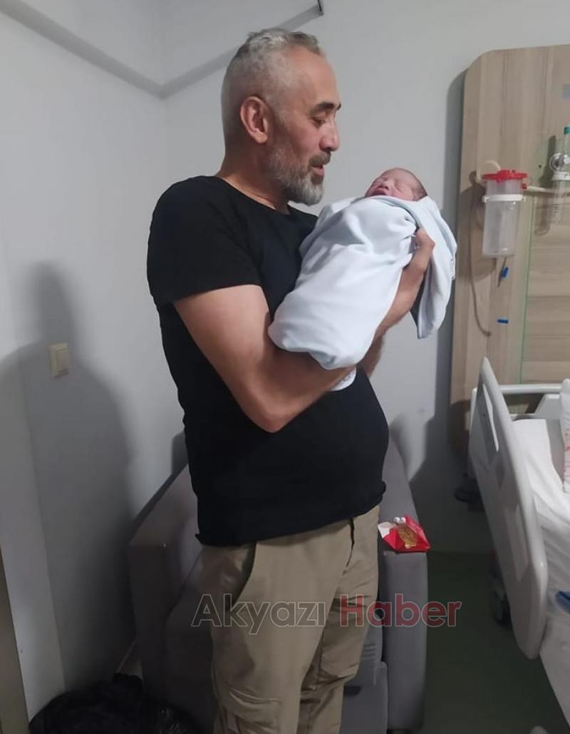 Bir hafta önce çocuğu olmuştu kazada ölen babaya acı veda