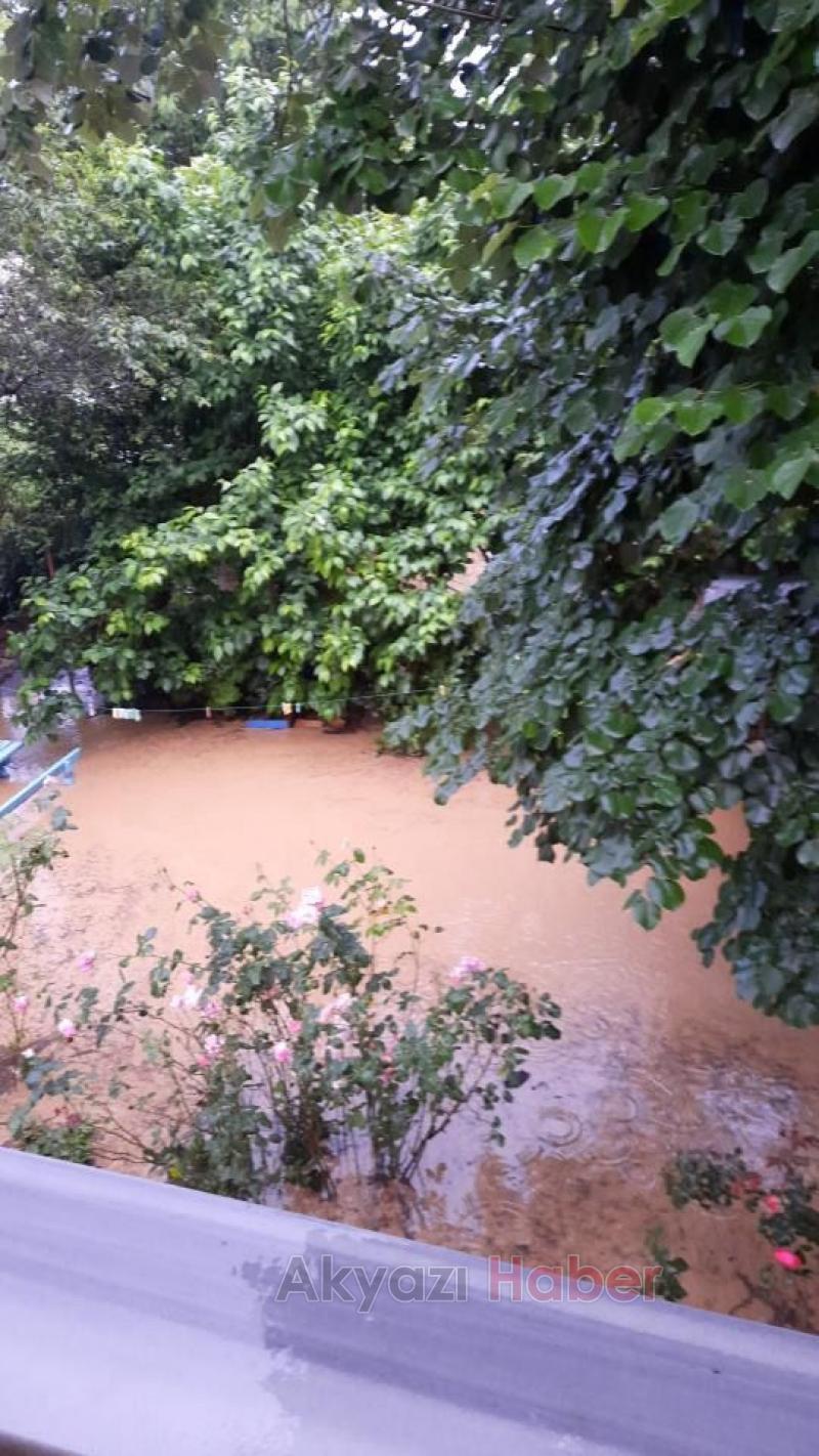 Şiddetli yağış Dokurcunu vurdu