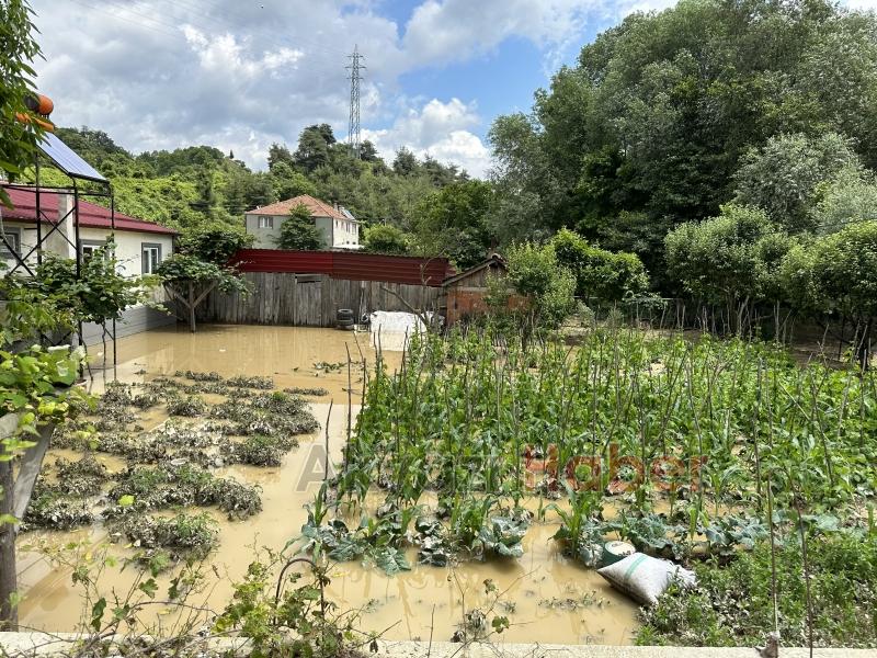 Akyazıda sel pek çok mahalleyi vurdu