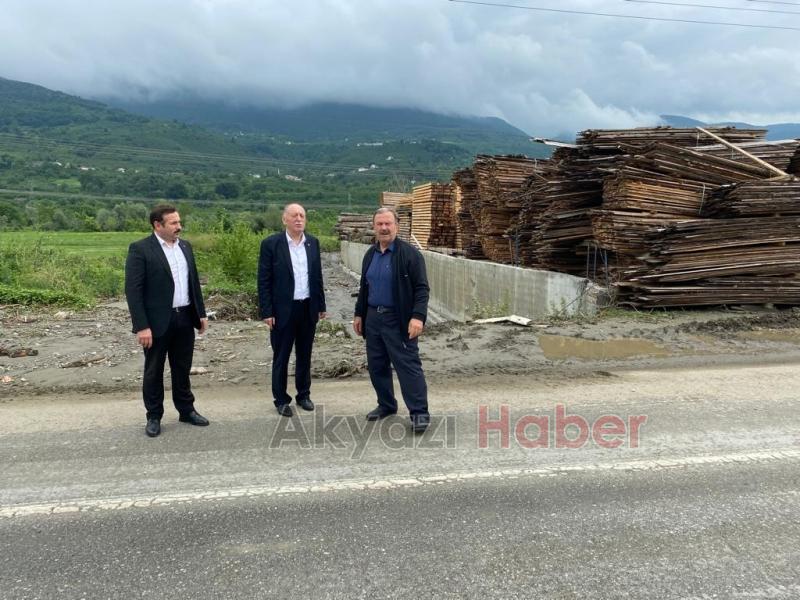 Bayraktar ve Bayrak selden etkilenen firmaları ziyaret etti