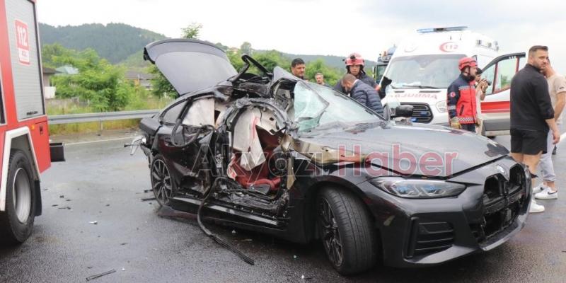 Kuzey Marmara Otoyolun'da dört aracın çarpıştığı kazada 2'si ağır, 3 kişi yaralandı