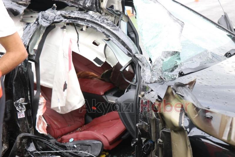 Kuzey Marmara Otoyolun'da dört aracın çarpıştığı kazada 2'si ağır, 3 kişi yaralandı