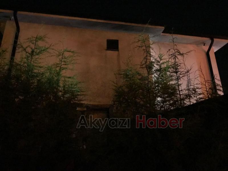 Akyazı Ömercikler mahallesinde Yangın