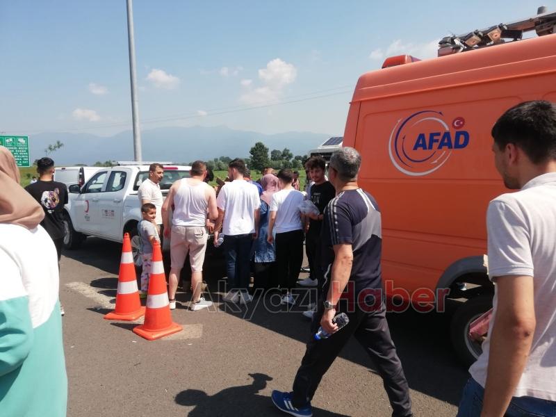 Sakaryada trafikte kalanlara yardım ulaştırıldı