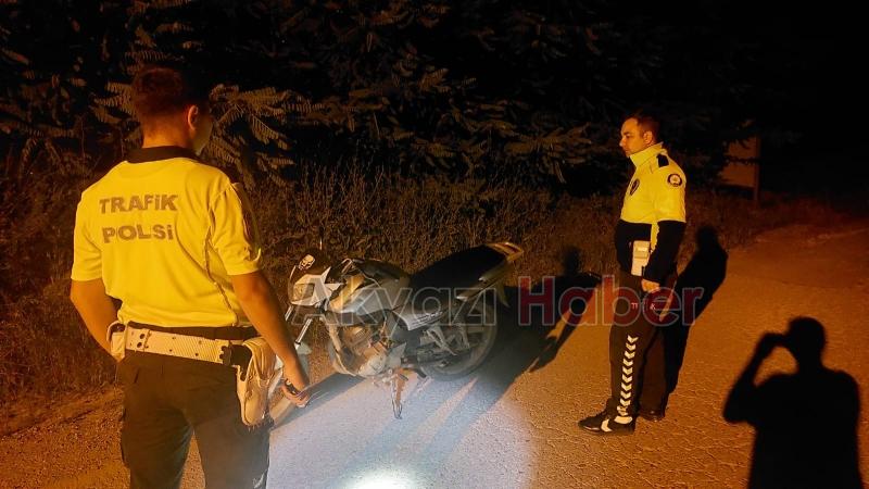 Durdurulan plakasız  motosiklet çalıntı çıktı