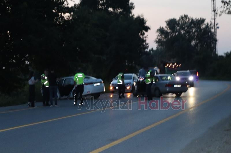 Akyazıda feci kaza: 4 yaralı